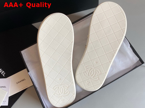 Chanel Flat Comfort Thong Sandal in White Quilted Lambskin Replica