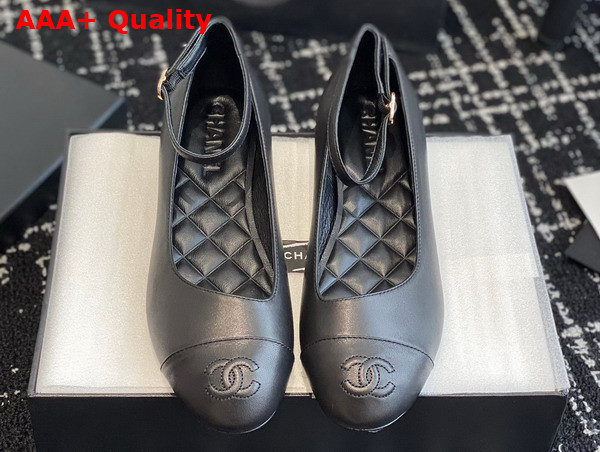 Chanel Flat Pump in Black Lambskin Replica