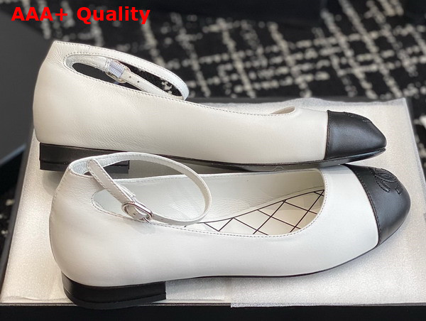 Chanel Flat Pump in White and Black Lambskin Replica