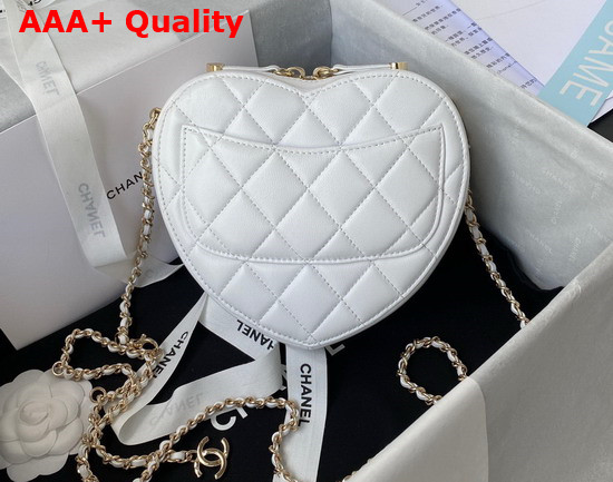 Chanel Heart Clutch with Chain White Lambskin Gold Tone Metal Ref AP2784 Replica