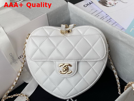 Chanel Heart Clutch with Chain White Lambskin Gold Tone Metal Ref AP2784 Replica