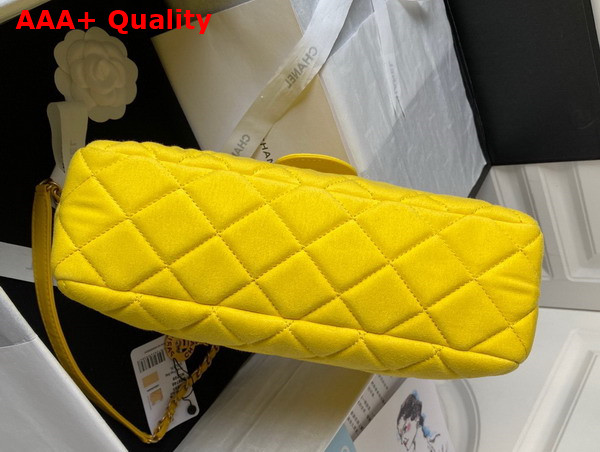 Chanel Hobo Bag in Yellow Wool Jersey Replica