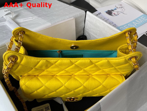 Chanel Hobo Bag in Yellow Wool Jersey Replica