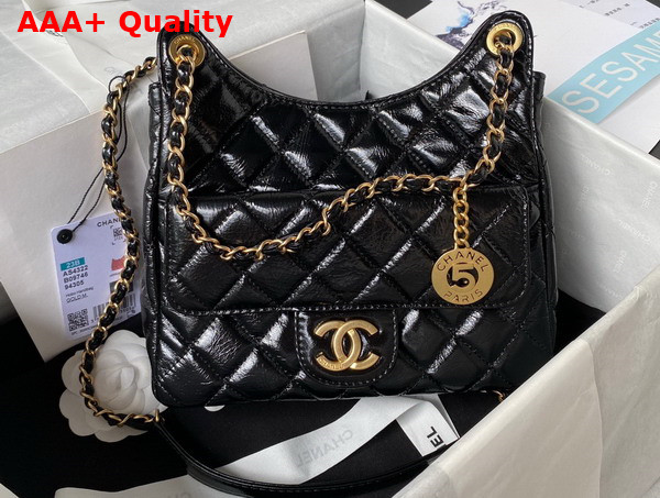 Chanel Hobo Handbag in Black Shiny Crumpled Calfskin Gold Tone Metal AS4322 Replica