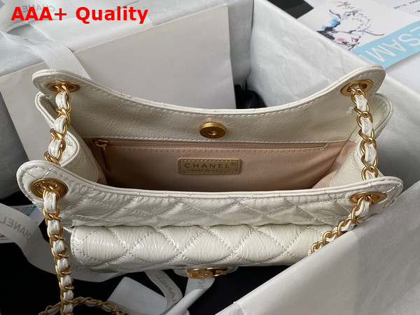 Chanel Hobo Handbag in White Shiny Crumpled Calfskin Gold Tone Metal AS4322 Replica