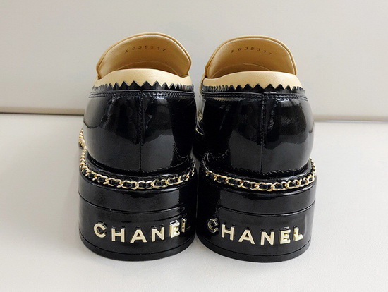 Chanel Lace Up Loafers in Beige Calfskin and Black Patent Leather Replica