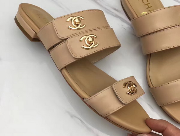 Chanel Large Coco Sandals in Beige Lambskin For Sale