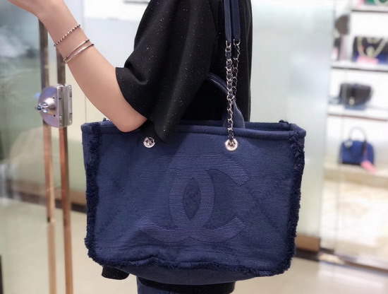 Chanel Large Shopping Bag in Blue Mixed Fibers and Goatskin A57167