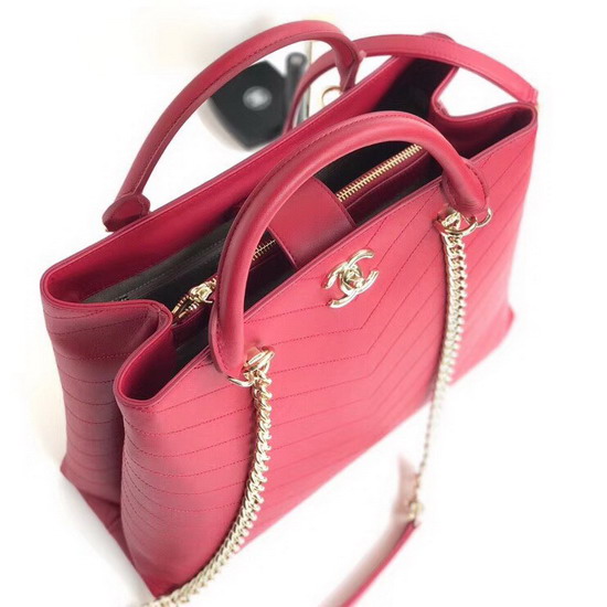 Chanel Large Shopping Bag in Red Chevron Calfskin A57553