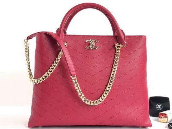 Chanel Large Shopping Bag in Red Chevron Calfskin A57553