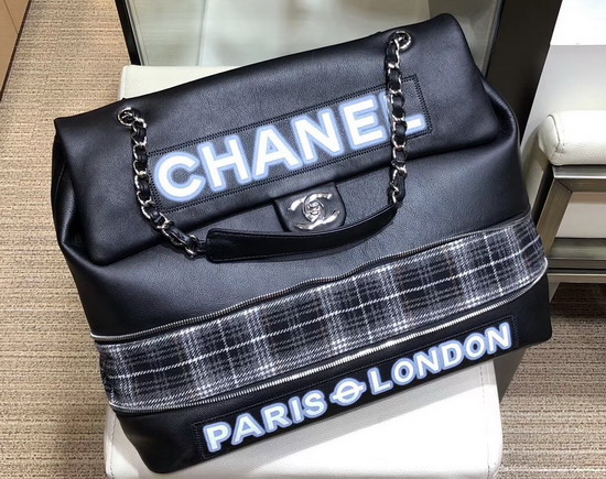 Chanel Large Shoulder Bag in Black Calf Leather and Wool