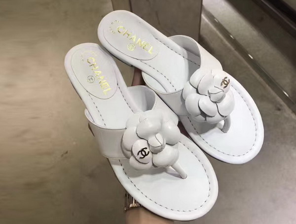 Chanel Leather Sandal in White Lambskin with Leather Camellia For Sale