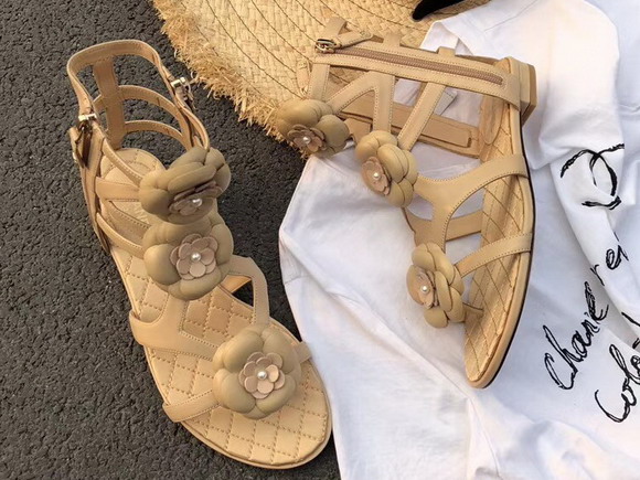 Chanel Leather Sandals Camellias in Beige Calfskin