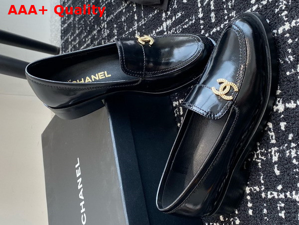 Chanel Loafers in Black Glazed Calfskin Embellished with Gold Metal CC Replica