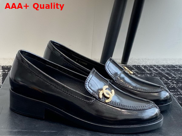 Chanel Loafers in Black Glazed Calfskin Embellished with Gold Metal CC Replica