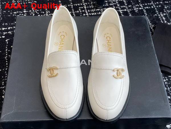 Chanel Loafers in White Calfskin Embellished with Gold Metal CC Replica