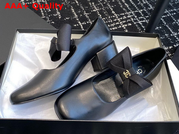 Chanel Mary Janes Black Calfskin and Grosgrain G45356 Replica