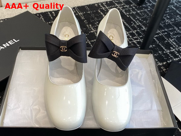 Chanel Mary Janes Patent Calfskin and Grosgrain White and Black G45356 Replica