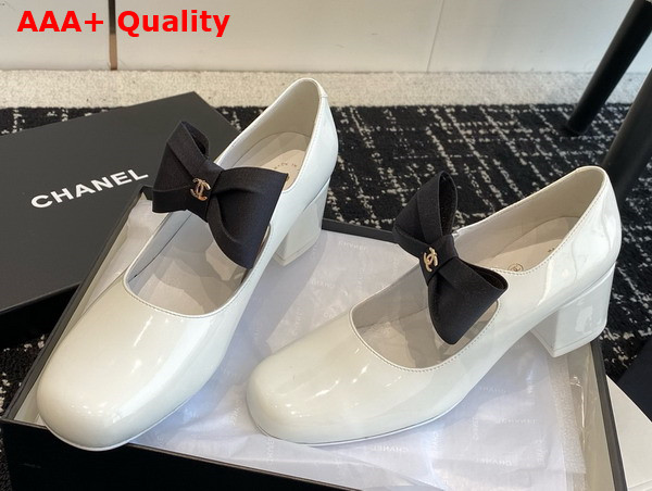 Chanel Mary Janes Patent Calfskin and Grosgrain White and Black G45356 Replica