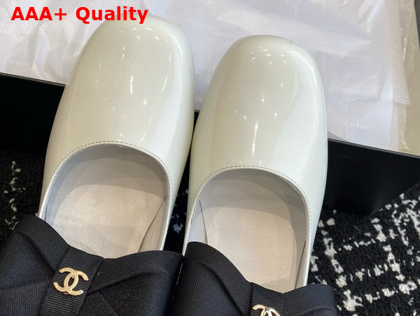 Chanel Mary Janes Patent Calfskin and Grosgrain White and Black G45356 Replica