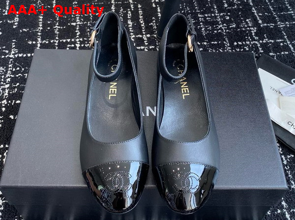 Chanel Mary Janes Pump in Black Lambskin and Patent Calfskin Replica