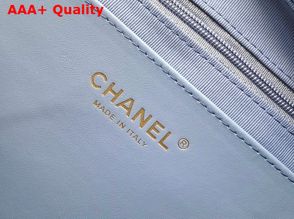 Chanel Maxi Hobo Bag in Blue Washed Denim Gold Tone Metal AS5302 Replica