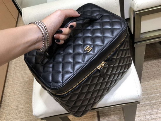 Chanel Medium Classic Vanity Pouch in Black Lambskin