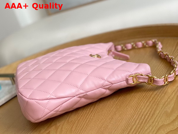 Chanel Medium Hobo Handbag in Pink Lambskin Replica