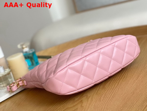 Chanel Medium Hobo Handbag in Pink Lambskin Replica