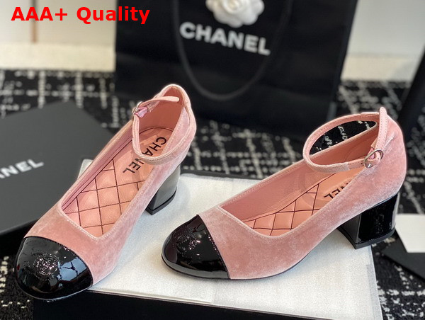 Chanel Mid Heel Pump in Pink Velvet and Black Patent Leather Replica