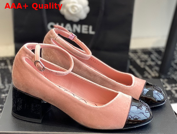 Chanel Mid Heel Pump in Pink Velvet and Black Patent Leather Replica