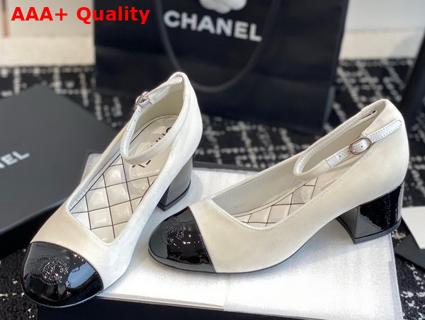 Chanel Mid Heel Pump in White Velvet and Black Patent Leather Replica