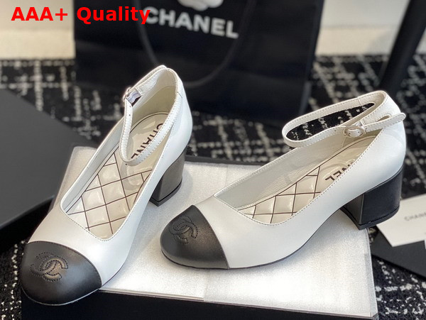 Chanel Mid Heel Pump in White and Black Lambskin Replica