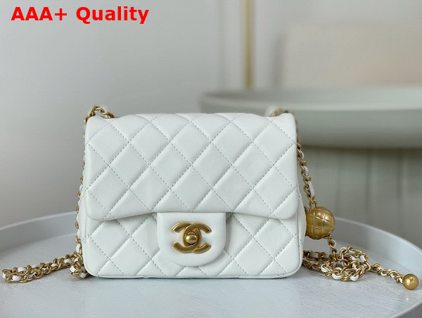 Chanel Mini Flap Bag in White Lambskin AS1786 Replica