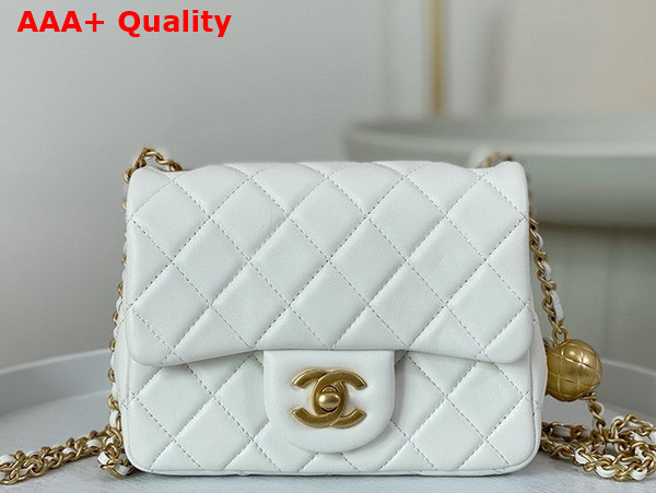 Chanel Mini Flap Bag in White Lambskin AS1786 Replica