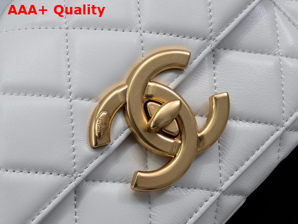 Chanel Mini Flap Bag in White Shiny Lambskin Gold Tone Metal AS5026 Replica