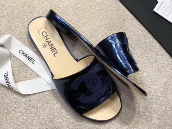 Chanel Mules in Blue Metallic Calfskin and Grosgrain G34067