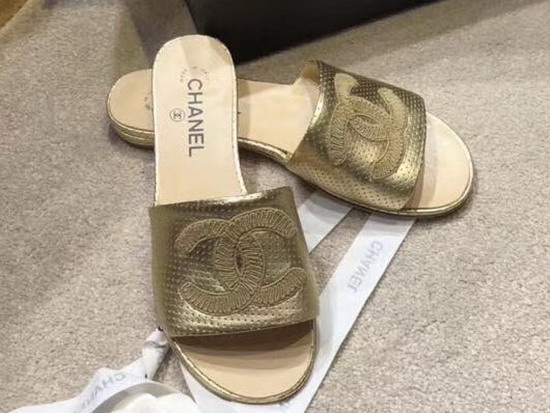 Chanel Mules in Gold Dotted Metallic Calfskin G34067