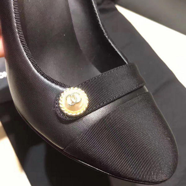 Chanel Pumps Black Lambskin and Grosgrain For Sale