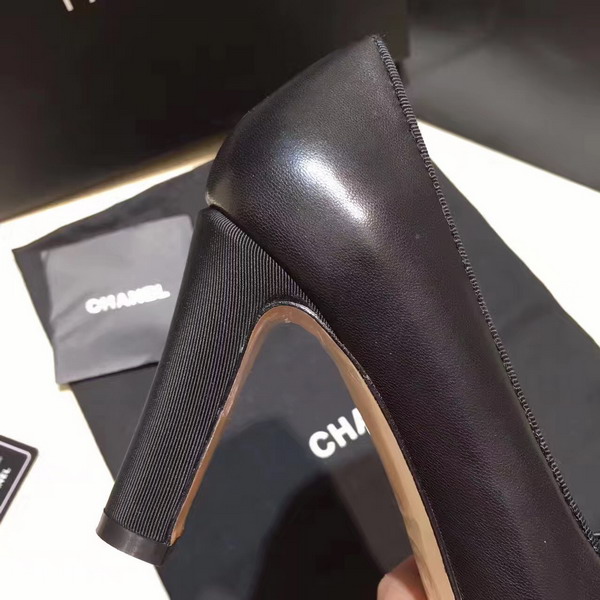 Chanel Pumps Black Lambskin and Grosgrain For Sale