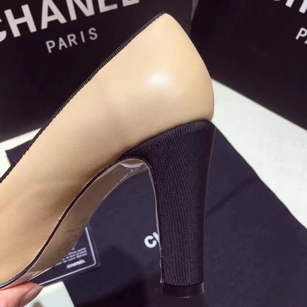 Chanel Pumps Lambskin and Grosgrain Beige and Black For Sale