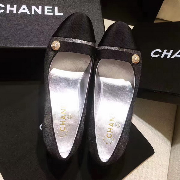 Chanel Pumps Metallic Calfskin and Grosgrain Antique Silver and Black For Sale