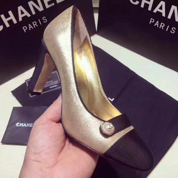 Chanel Pumps Metallic Calfskin and Grosgrain Gold and Black For Sale