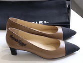 Chanel Pumps in Tan Lambskin and Black Grosgrain