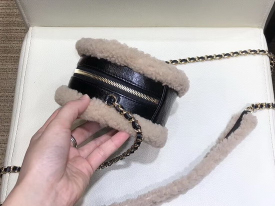 Chanel Round Chain Shoulder Bag Black Shiny Crumpled Sheepskin and Beige Shearling Sheepskin and Gold Tone Metal