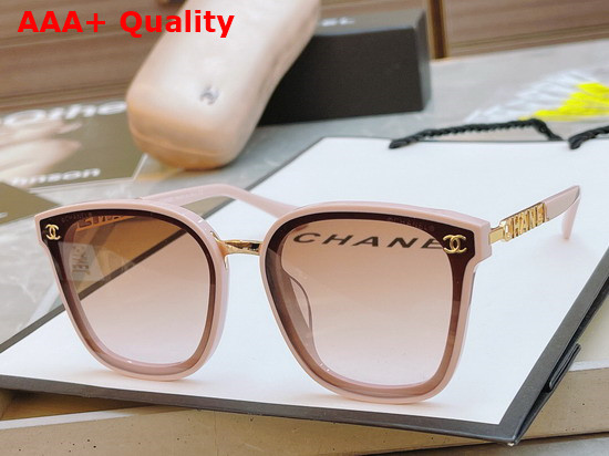 Chanel Round Sunglasses in White Acetate and Gold Metal Replica