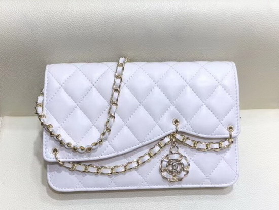 Chanel Saddle Wallet On Chain White Lambskin and Gold Metal AP0278