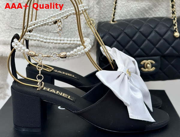 Chanel Sandals Silk and Imitation Pearls Black and White G45813 Replica