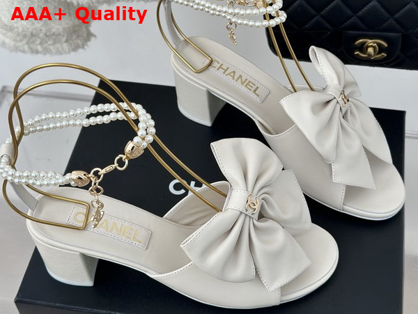 Chanel Sandals in White Lambskin and Imitation Pearls G45813 Replica