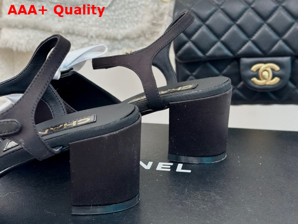 Chanel Sandals with Bow in Black and White Silk G45812 Replica